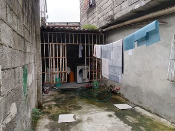 Venta de Casa en Colinas de la Alborada, 5 dormitorios, garaje cerrado