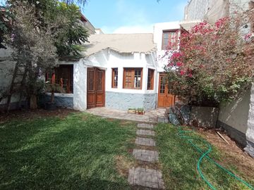 OCASIÓN: VENDO CASA EN URB. ALAMOS IV - MUY BUENA UBICACIÓN