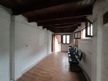 OCASIÓN: VENDO CASA EN URB. ALAMOS IV - MUY BUENA UBICACIÓN