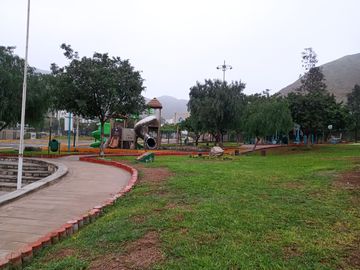 OCASIÓN: VENDO CASA EN URB. ALAMOS IV - MUY BUENA UBICACIÓN