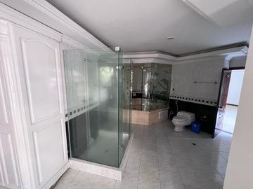 VENTA HERMOSA CASA HACIENDA MANZANA 12