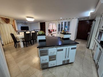 VENTA HERMOSA CASA HACIENDA MANZANA 12