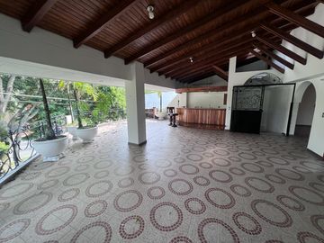 VENTA HERMOSA CASA HACIENDA MANZANA 12