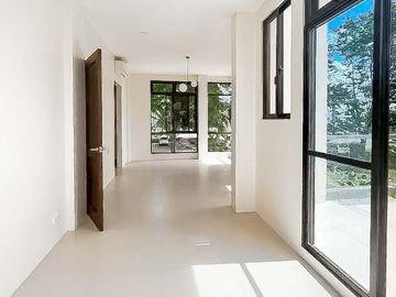 New 4 Bedroom House for Sale in Corona Del Mar Talisay