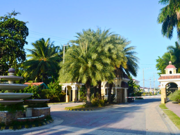 Fonte di Versailles: Premier Beachfront Subdivision in Minglanilla, Cebu