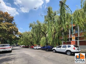 Casa en venta en Torres Adalid, en calle cerrada frente al CUM, Narvarte Poniente, Benito Juárez