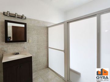 Casa en venta en Torres Adalid, en calle cerrada frente al CUM, Narvarte Poniente, Benito Juárez