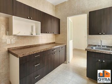 Casa en venta en Torres Adalid, en calle cerrada frente al CUM, Narvarte Poniente, Benito Juárez