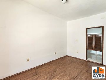Casa en venta en Torres Adalid, en calle cerrada frente al CUM, Narvarte Poniente, Benito Juárez