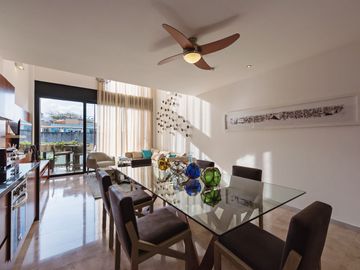DEPARTAMENTO EN VENTA UBICADO EN EL CORAZÓN DE PLAYA DEL CARMEN DISFRUTA DE VIVIR CON LUJO A 2 CALLES DE LA PLAYACALLES CONOCE KUXTAL