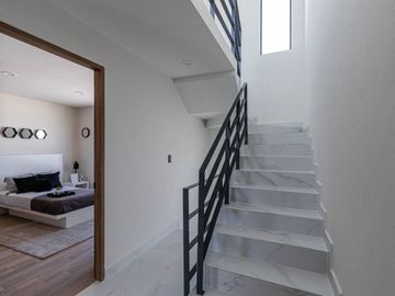 CASA EN VENTA EN XOCHITEPEC CON ALBERCA Y CANCHAS DE PADEL