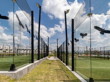 CASA EN VENTA EN XOCHITEPEC CON ALBERCA Y CANCHAS DE PADEL