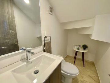 DEPARTAMENTO DE 2 NIVELES EN NARVARTE PONIENTE