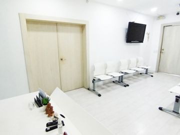 Vendo propiedad muy amplia en Urdesa ideal para empresa