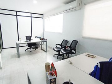 Vendo propiedad muy amplia en Urdesa ideal para empresa