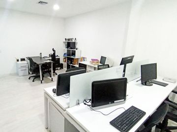 Vendo propiedad muy amplia en Urdesa ideal para empresa