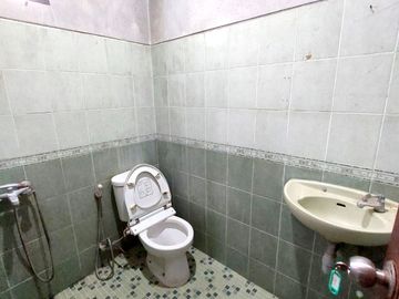 Rumah Lingkungan Perumahan dekat Jalan Raya Tajem