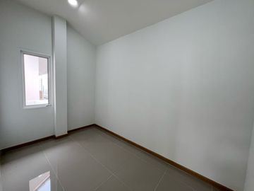 ็็์New House sale, start 43Wa., 1.99MB, free transfer. Opposite Saraphi Land Office, Nampueng Village, Nong Phueng, Saraphi, Chiang Mai