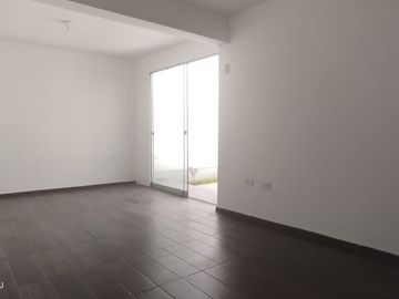 Lindo departamento en venta en primer piso y frente a parque. 🌳