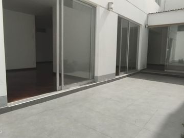 Lindo departamento en venta en primer piso y frente a parque. 🌳