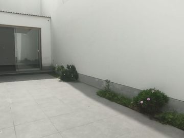 Lindo departamento en venta en primer piso y frente a parque. 🌳