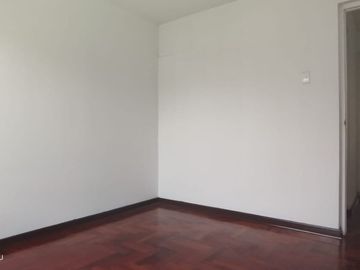 Lindo departamento en venta en primer piso y frente a parque. 🌳