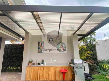 EXCLUSIVA CASA EN VENTA EN CAJICA, SIN ADMINISTRACION