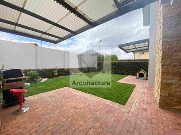 EXCLUSIVA CASA EN VENTA EN CAJICA, SIN ADMINISTRACION