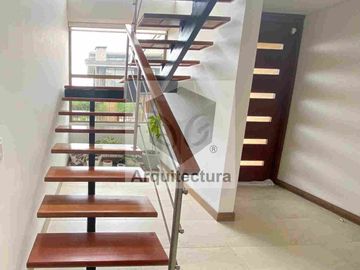 EXCLUSIVA CASA EN VENTA EN CAJICA, SIN ADMINISTRACION
