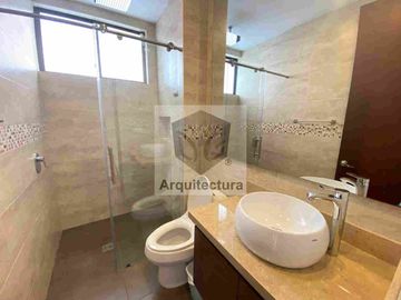 EXCLUSIVA CASA EN VENTA EN CAJICA, SIN ADMINISTRACION
