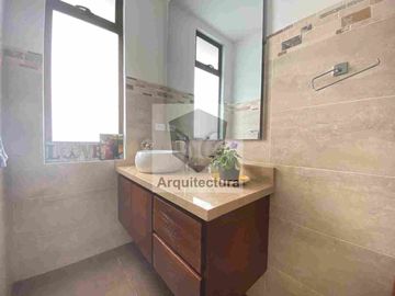 EXCLUSIVA CASA EN VENTA EN CAJICA, SIN ADMINISTRACION