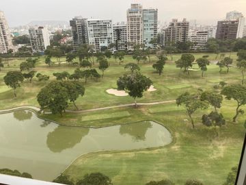 VENDO LINDO DPTO CON VISTA PANORAMICA AL GOLF DE SAN ISIDRO