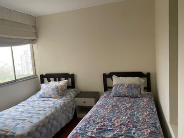 VENDO LINDO DPTO CON VISTA PANORAMICA AL GOLF DE SAN ISIDRO