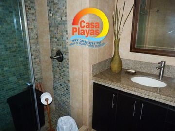 Casa de Venta frente al mar en Playas Villamil de lujo, via a Data Posorja