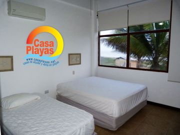 Casa de Venta frente al mar en Playas Villamil de lujo, via a Data Posorja