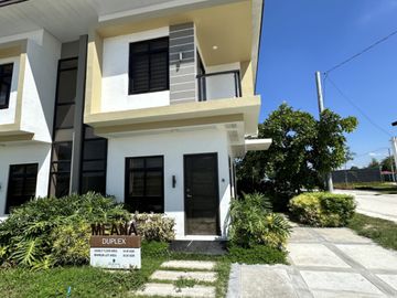 For Sale House and Lot with Balcony and Two Carport Near Clark Pampanga