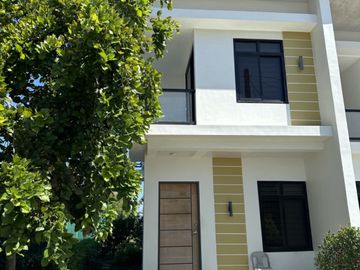 For Sale House and Lot with Balcony and One Carport Near Clark Pampanga