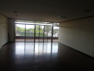VENDO DEPARTAMENTO MALECON 2000