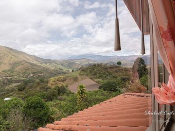 Se vende casa con terreno en Landangui -Malacatos