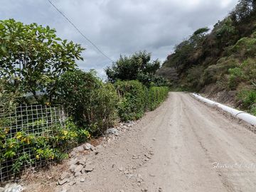 Se vende casa con terreno en Landangui -Malacatos