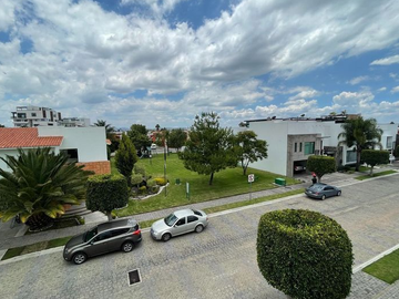 VENDO CASA EN RESIDENCIAL LOMAS DE ANGELOPOLIS CLUSTER 333 CHOLULA PUEBLA POR REMATE BANCARIO