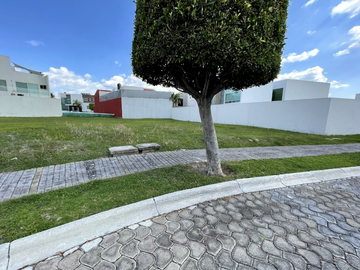 VENDO CASA EN RESIDENCIAL LOMAS DE ANGELOPOLIS CLUSTER 333 CHOLULA PUEBLA POR REMATE BANCARIO