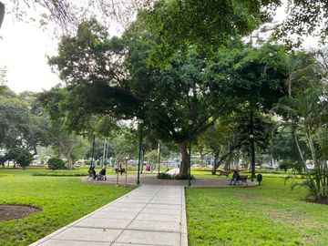 San Isidro - Vendo duplex de estreno con vista a parque de 209m2, 3dorm, 3c y 1d
