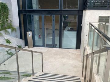 San Isidro - Vendo duplex de estreno con vista a parque de 209m2, 3dorm, 3c y 1d