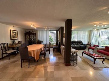 Casa de Venta Cumbaya, Sector Reservorio Dentro de Urbanización