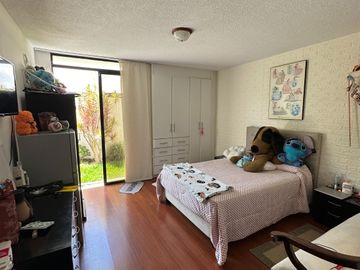Casa de Venta Cumbaya, Sector Reservorio Dentro de Urbanización