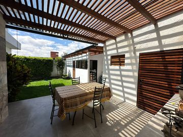 Casa de Venta Cumbaya, Sector Reservorio Dentro de Urbanización