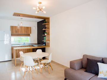 VENTA CASA NUEVA CON AMENIDADES ZONA NORTE CANCUN
