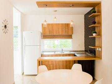 VENTA CASA NUEVA CON AMENIDADES ZONA NORTE CANCUN