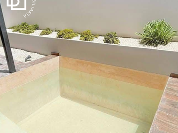 Casa en venta con alberca en privada residencial.